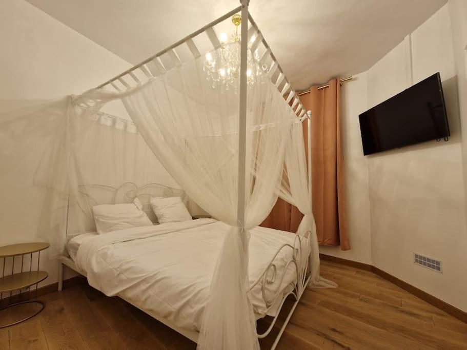 Maison Chic Avec Jacuzzi Nogent Sur Oise Yaospa60 エクステリア 写真